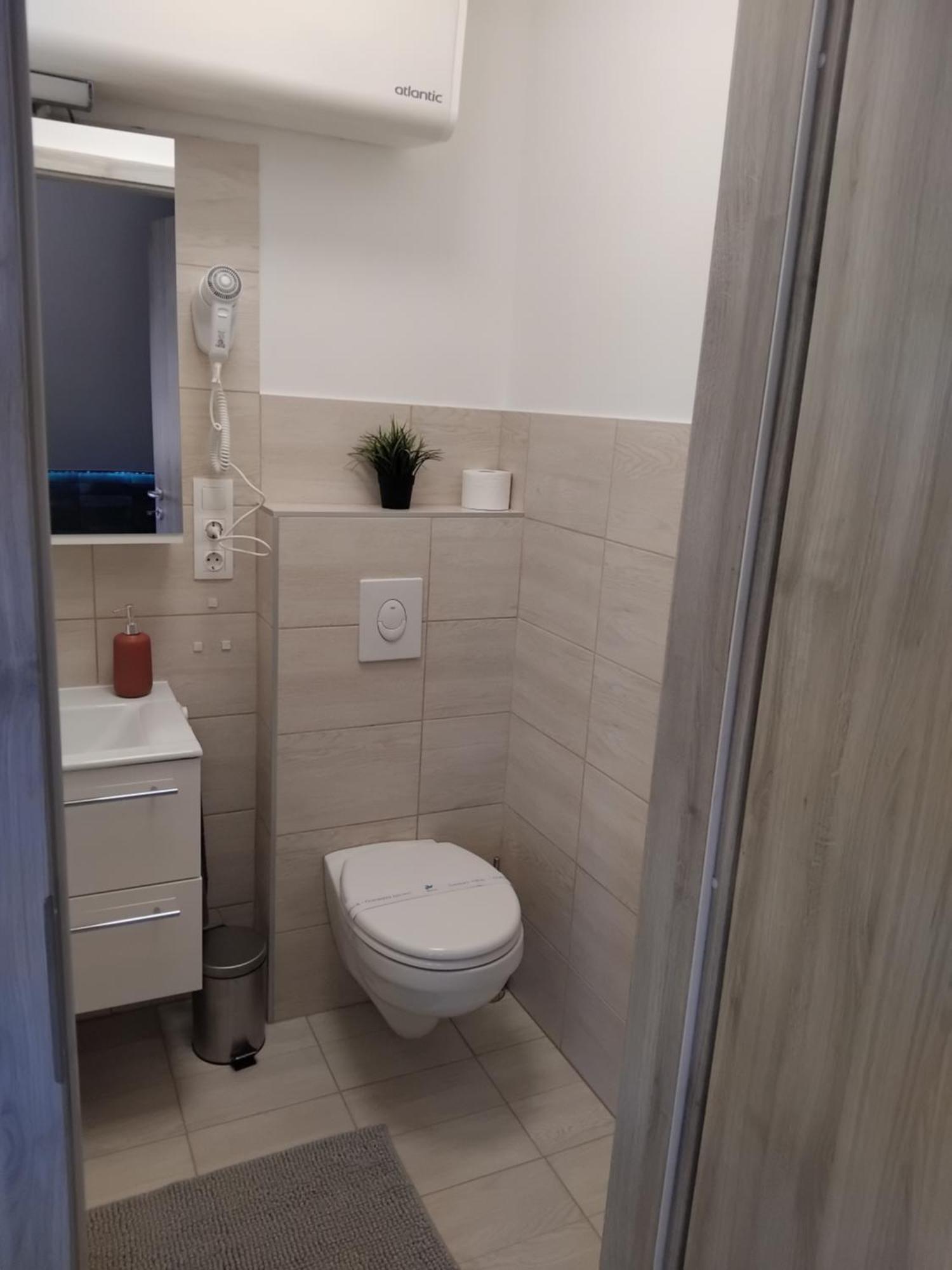 Apartamento Szent Benedek Apartman Fot Exterior foto